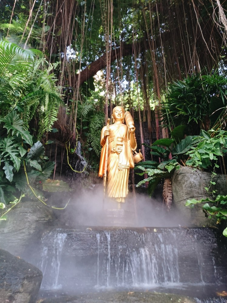 golden mountain buddha